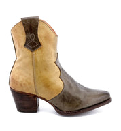 A women's Oak Tree Farms Baila cowboy boot